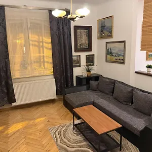 & Restaurant Tkalcovsky Dvur , Praga República Checa